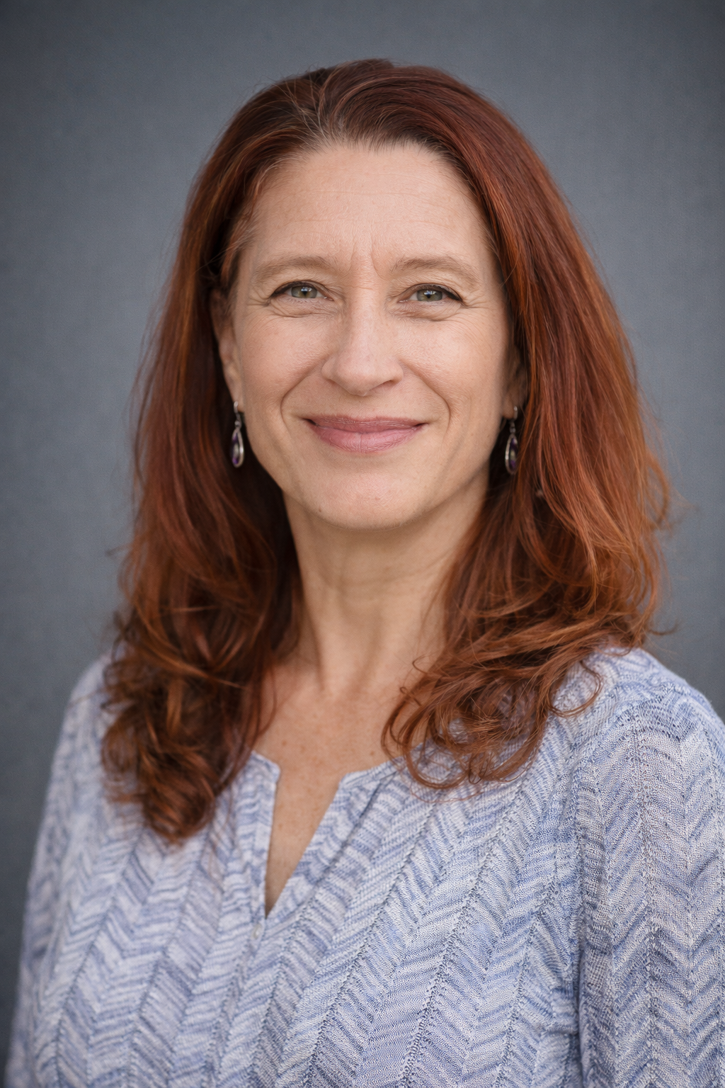 NanetteMuntin_Headshot (png)